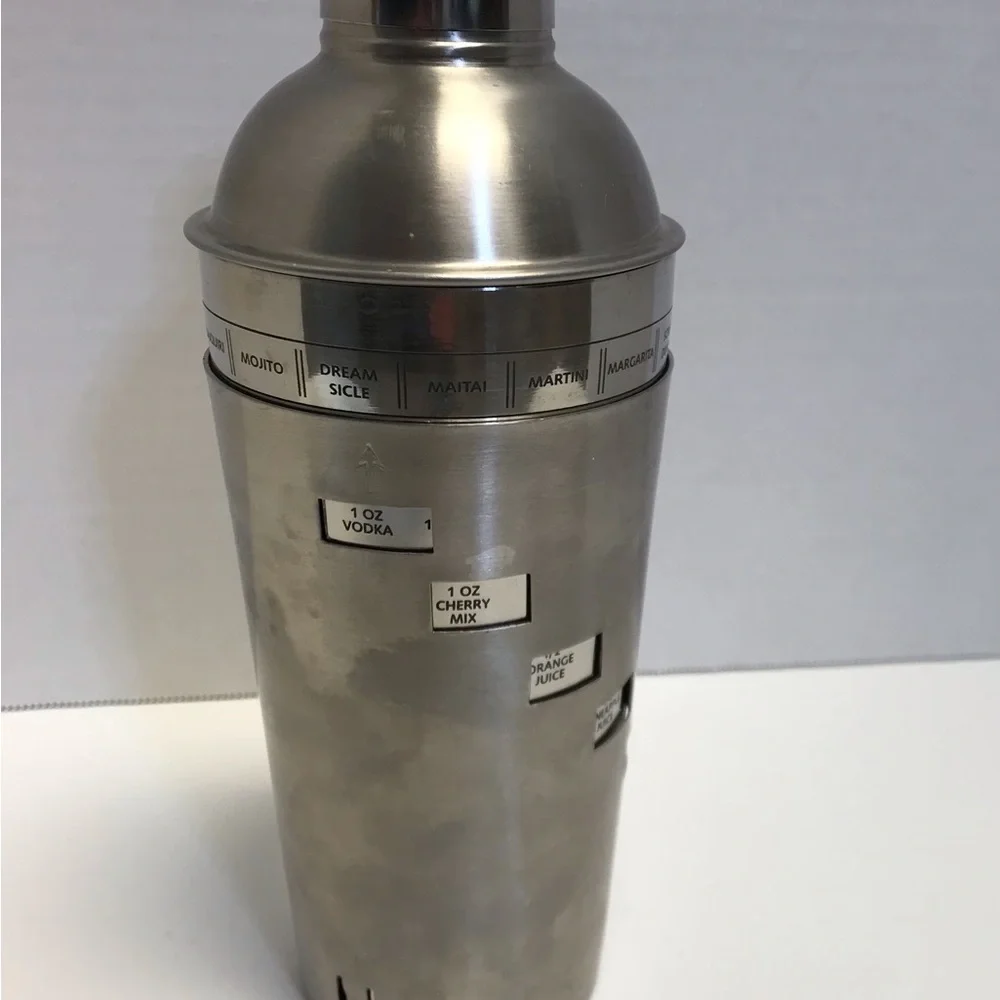 Drink mixer shaker